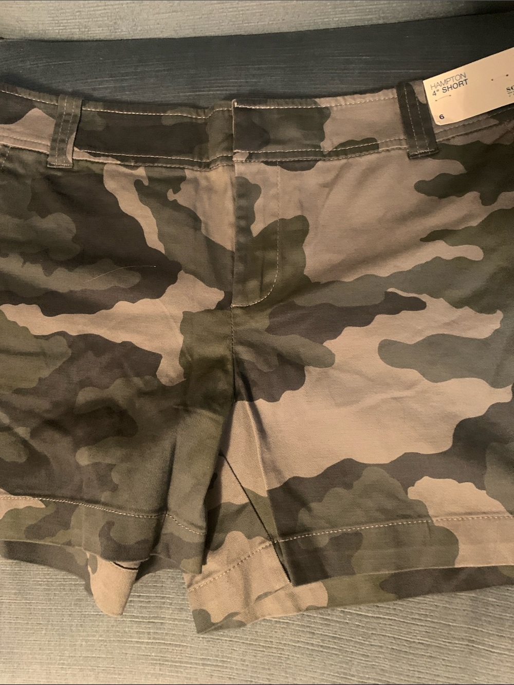 Soho NY&Co 4” Hampton Camo Women’s Mid-Rise Shorts Size 6 NWT
